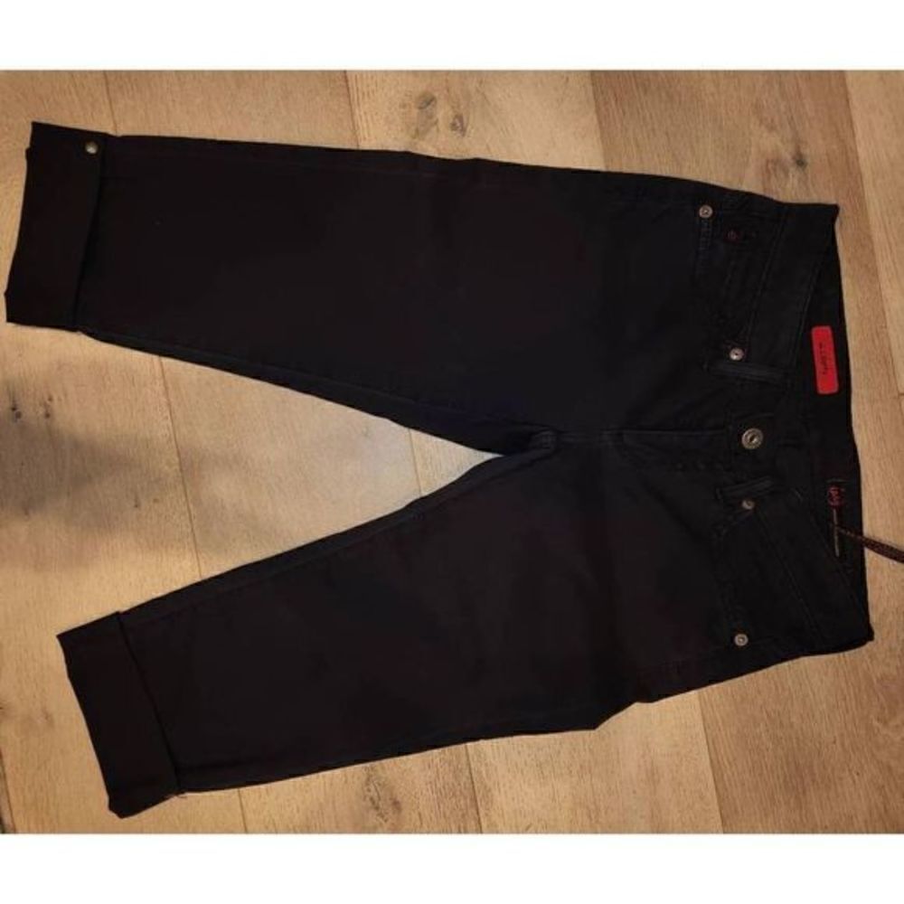 Ag Capri Size 25 Black